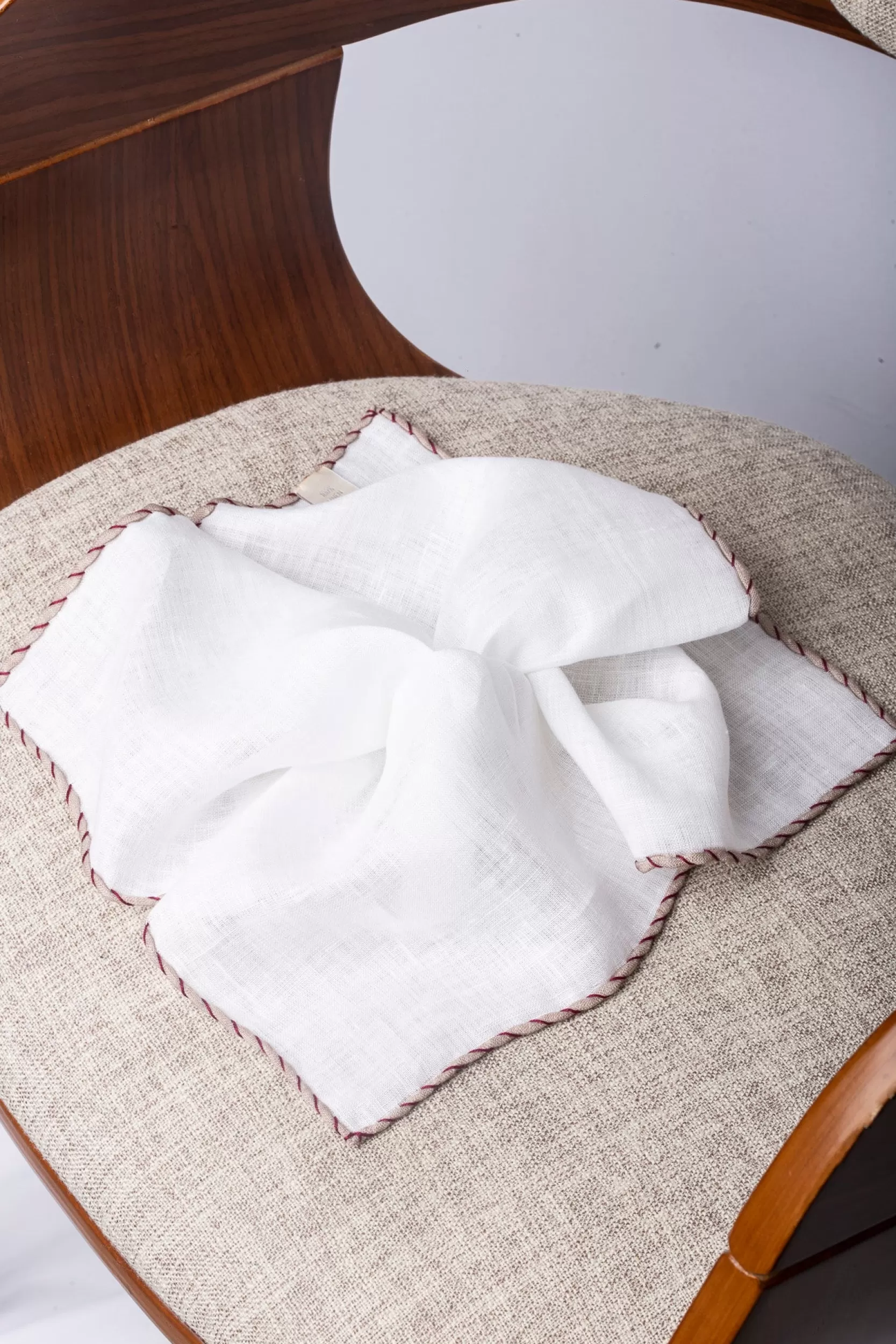 Hot Pini Parma Fazzoletti Da Taschino In Lino Bianco Con Bordi E Rossi - Made In Italy Beige