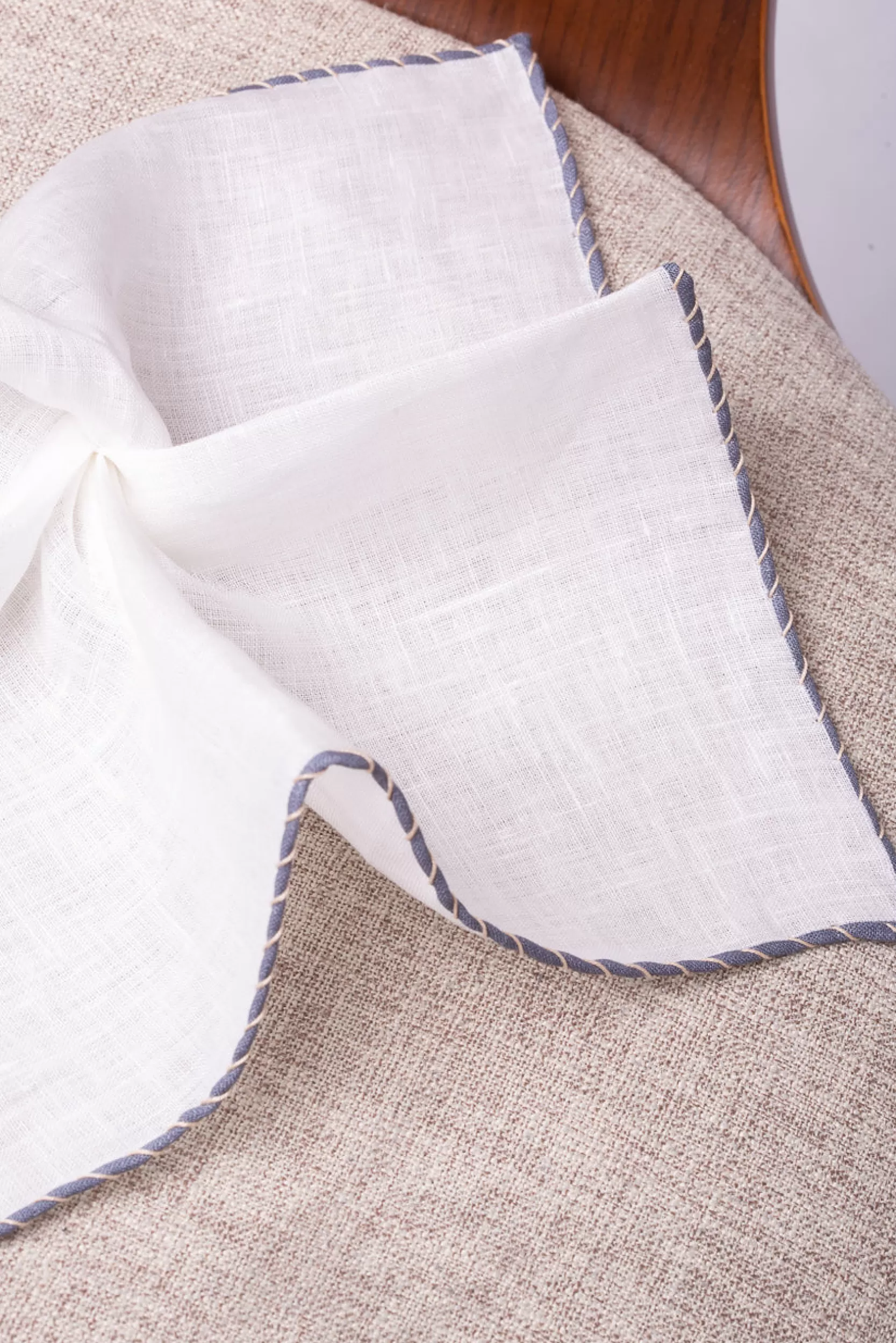 Fashion Pini Parma Fazzoletti Da Taschino In Lino Bianco Con Bordi Grigi E - Made In Italy Beige