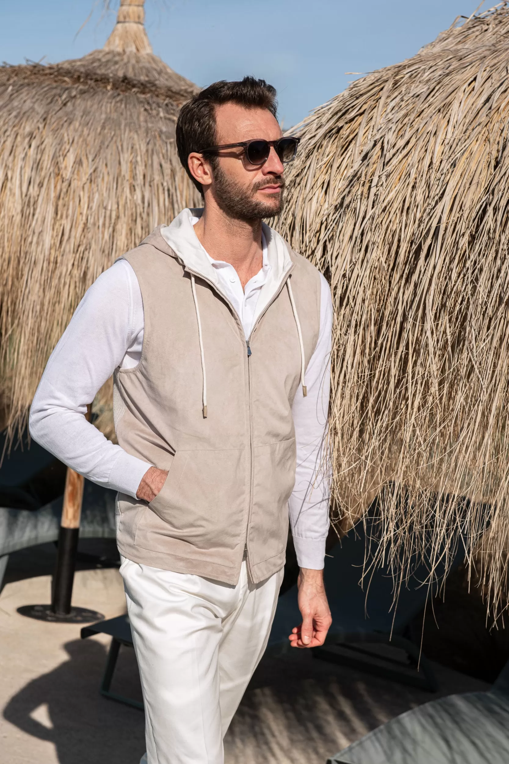 Fashion Pini Parma Gilet Con Cappuccio In Alcantara Sabbia – Made In Italy