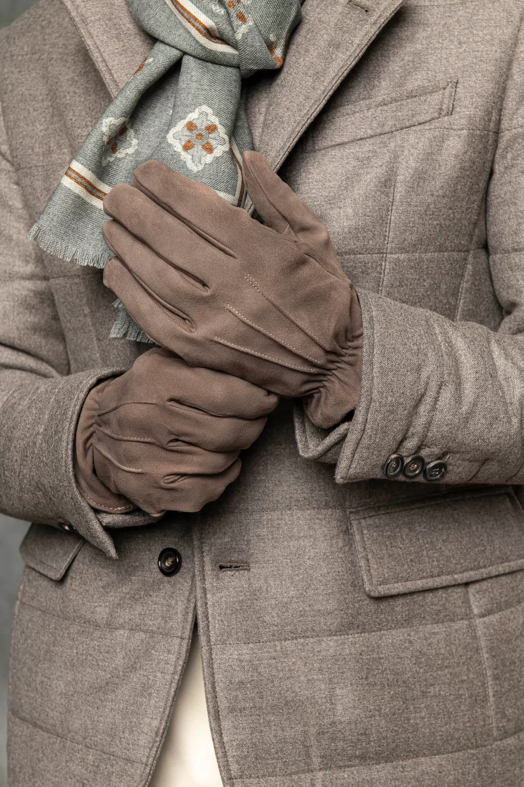 Shop Pini Parma Guanti In Pelle Scamosciata Foderati In Cashmere Color - Made In Italy Talpa