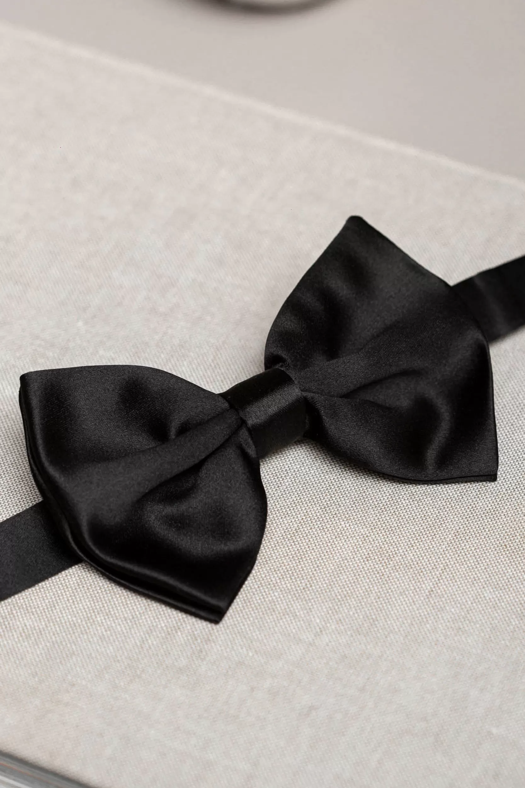 Flash Sale Pini Parma Papillon Preannodato In Seta Nera - Made In Italy