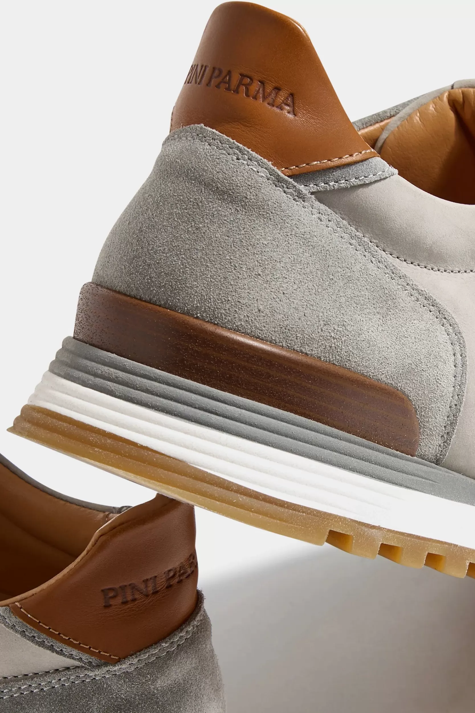 Discount Pini Parma Runner In Nabuk E Camoscio - Made In Italy Grigio chiaro