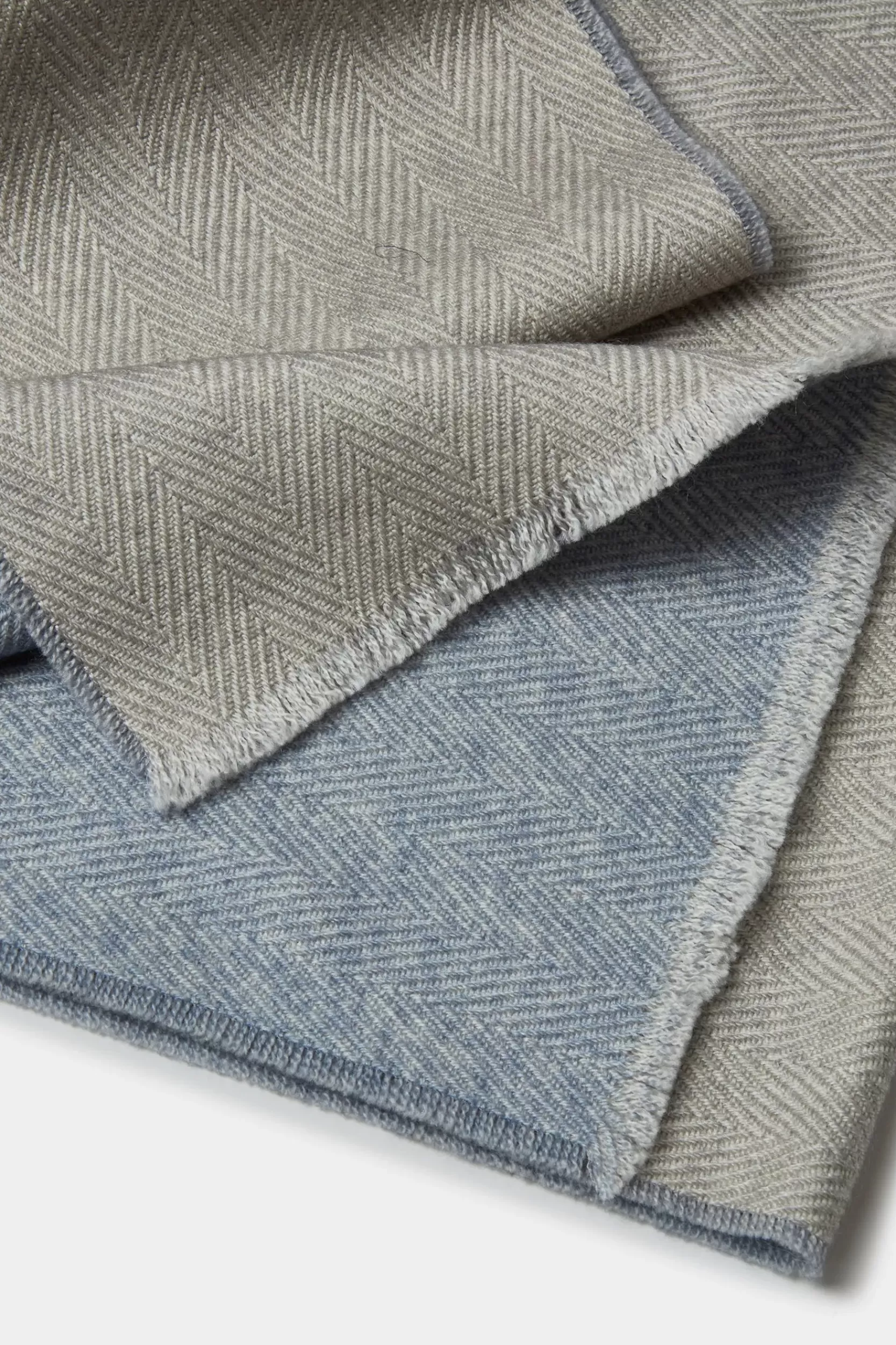 Online Pini Parma Sciarpa Reversibile A Spina Di Pesce E Azzurro - Made In Italy Sabbia